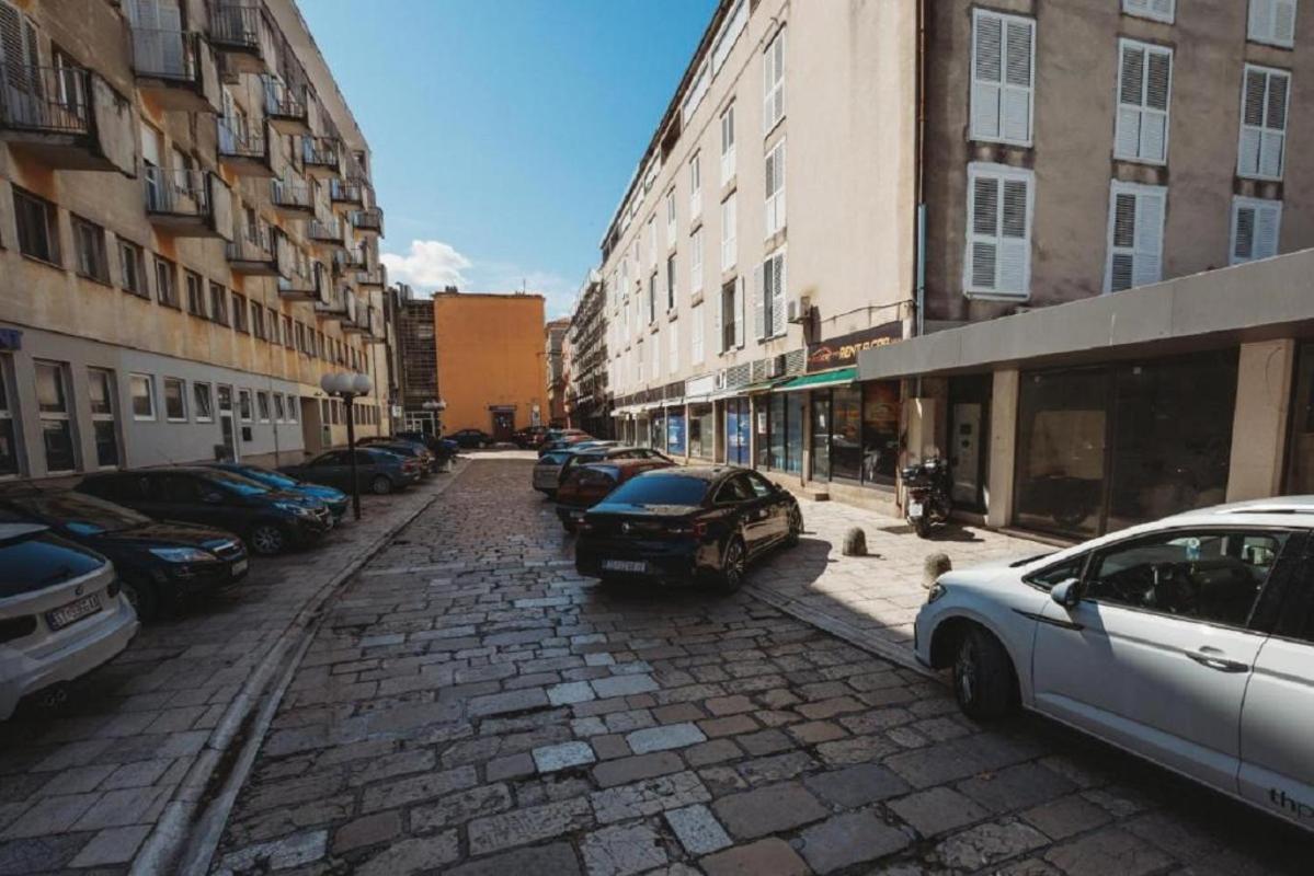 Double And Single S Apartments Zadar Eksteriør billede